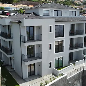 https://dona-i-apartments-at-botanical-garden.madeira-islandshotels.com